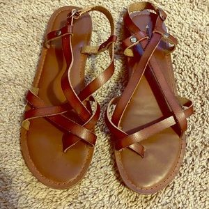 American Eagle Leather strappy sandles